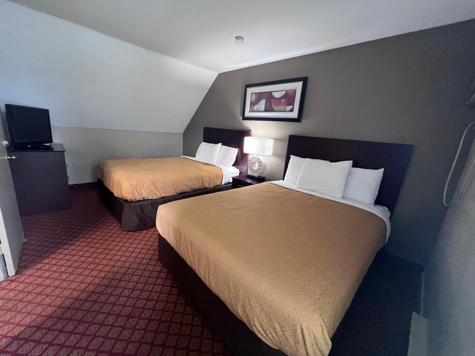 Rodeway Inn & Suites הרשי מראה חיצוני תמונה