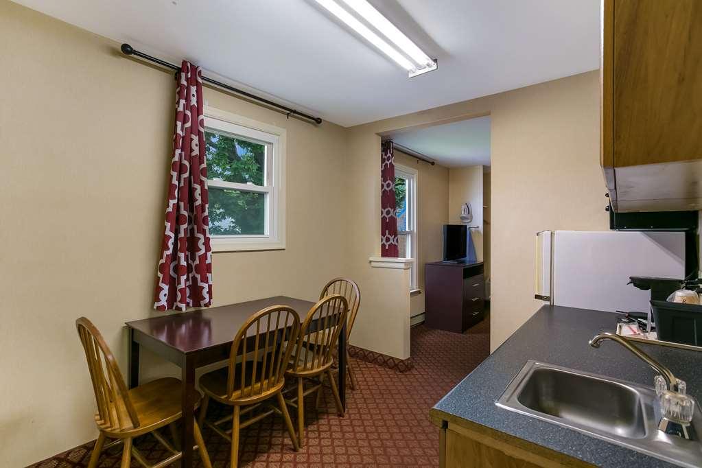 Rodeway Inn & Suites הרשי חדר תמונה
