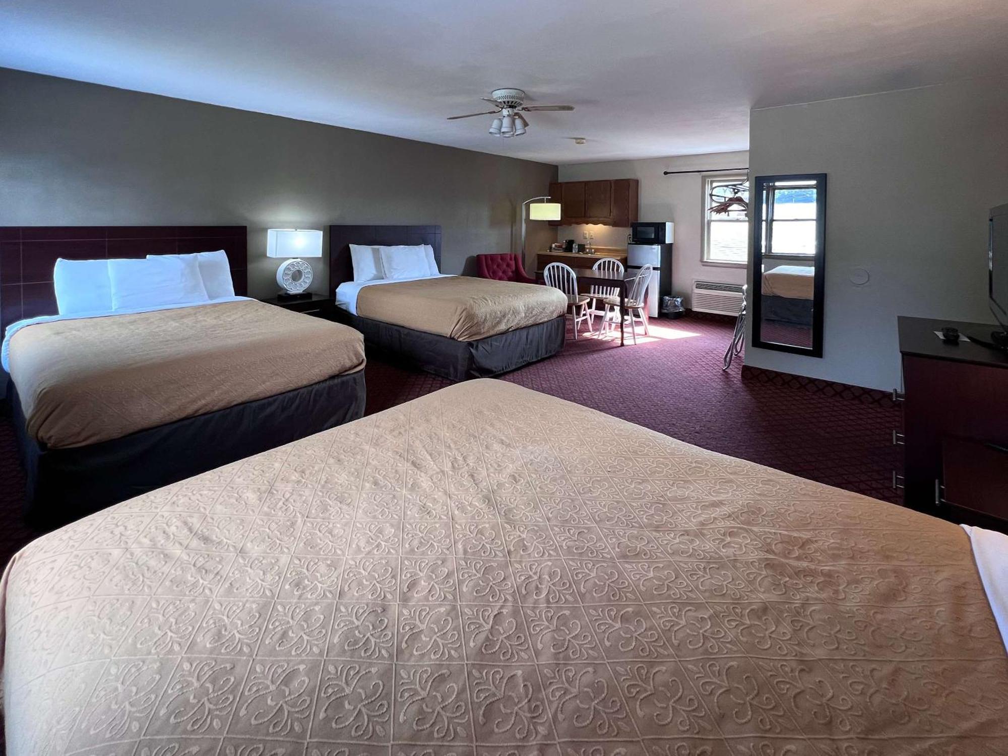 Rodeway Inn & Suites הרשי מראה חיצוני תמונה