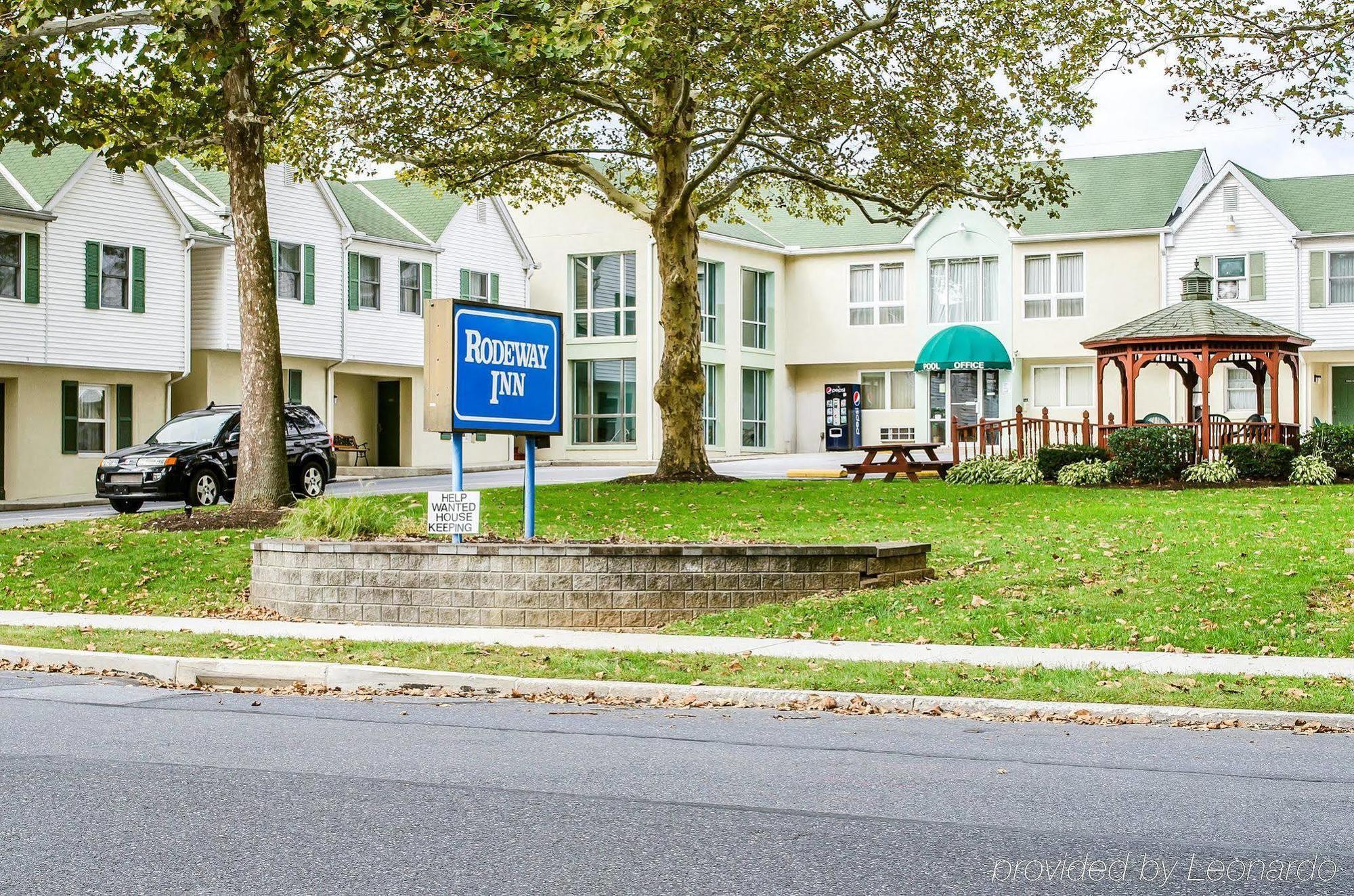 Rodeway Inn & Suites הרשי מראה חיצוני תמונה