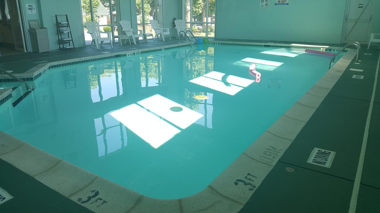 Rodeway Inn & Suites הרשי מראה חיצוני תמונה